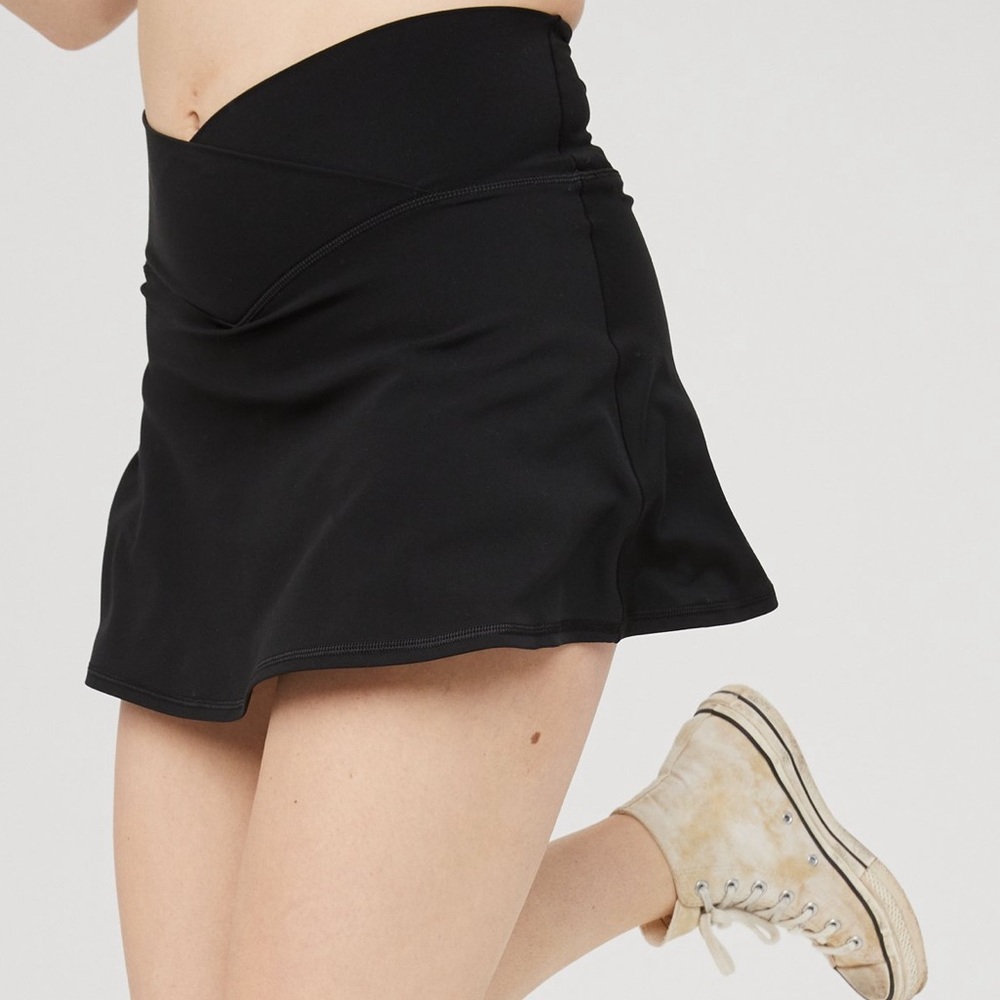Arie offline crossover athletic skirt